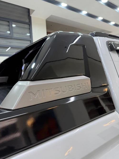 Mitsubishi L200 FULL OPTION 2026 BLACK ÉDITION
