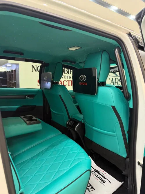 Toyota HILUX 4*4 2025 Gr sport / full option