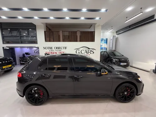 Volkswagen Golf 8,5 full option 2026 R-LINE / BLACK ÉDITION
