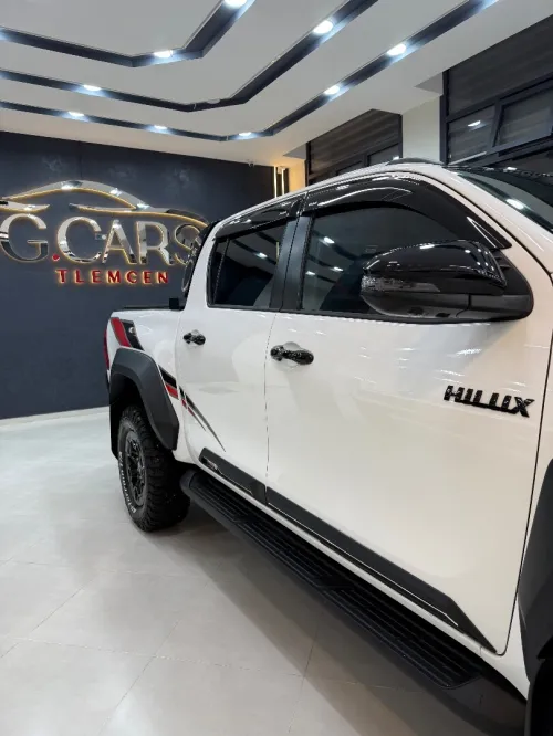 Toyota HILUX 4*4 2025 GR SPORT /FULL OPTION