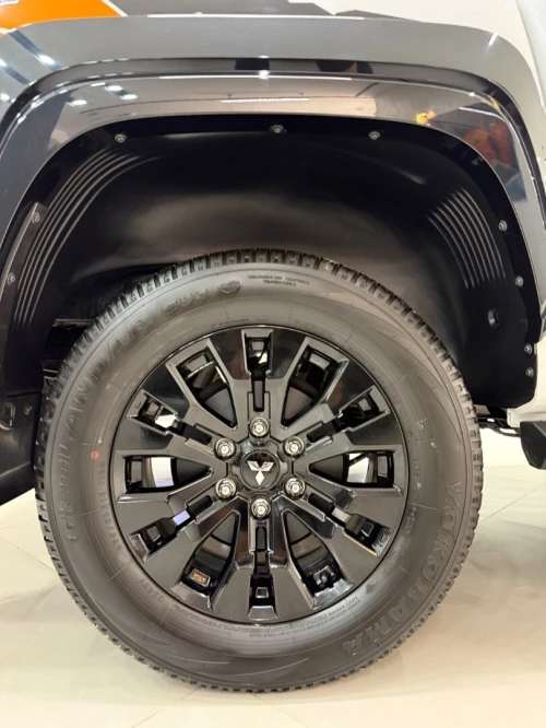 Mitsubishi L200 FULL OPTION 2026 BLACK ÉDITION