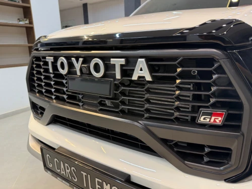 Toyota HILUX 4*4 FULL OPTION 2025 Gr sport vip
