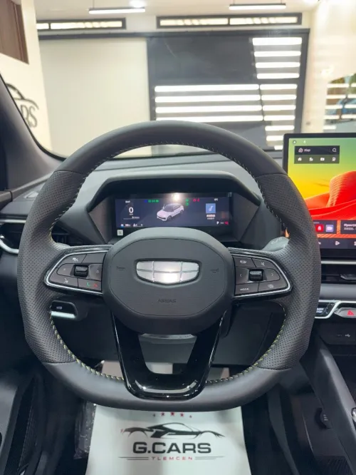 Geely Coolray 2026 Gif+