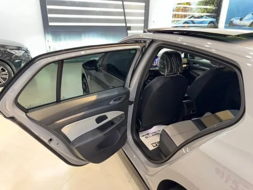 Volkswagen GOLF8.5 2026 R-LINE