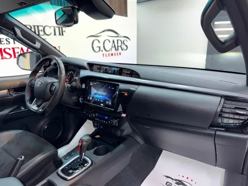Toyota HILUX 4*4 2025 GR SPORT /FULL OPTION