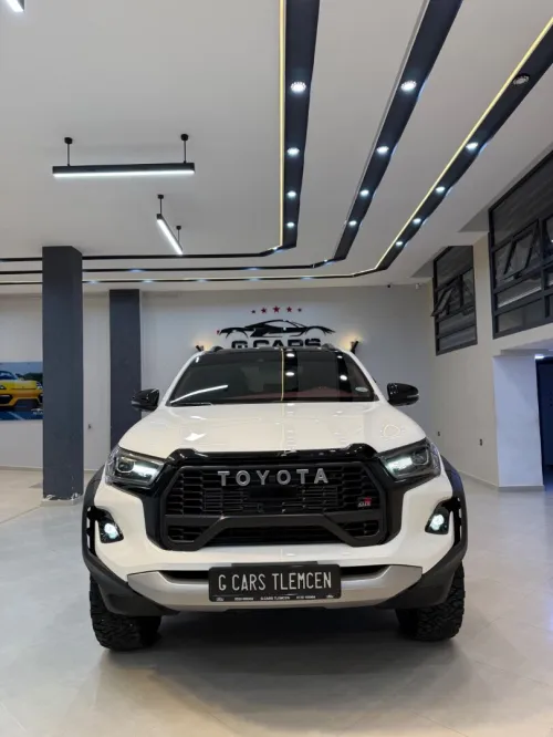 Toyota HILUX 4*4 FULL OPTION 2025 Gr sport vip