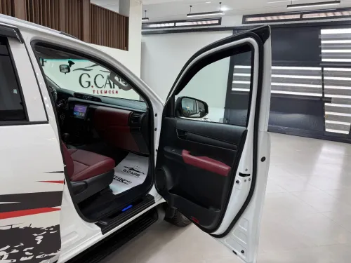 Toyota Revo  2025 HILUX FULL OPTION 4*4