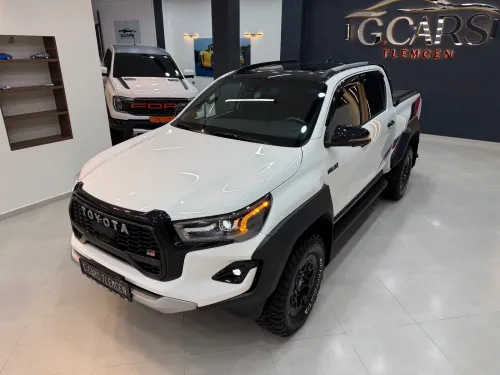 Toyota HILUX 4*4 2025 GR SPORT /FULL OPTION