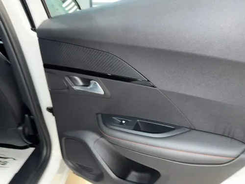 Peugeot 2008 2025 Allure Pack