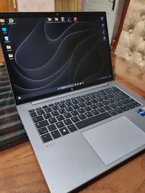 Hp zbook firefly g10 i7 13th