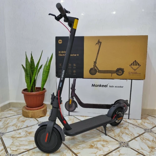 Trottinette Électrique Trotinette Xiaomi 4 i Très Peu Utilisé i Promotion!