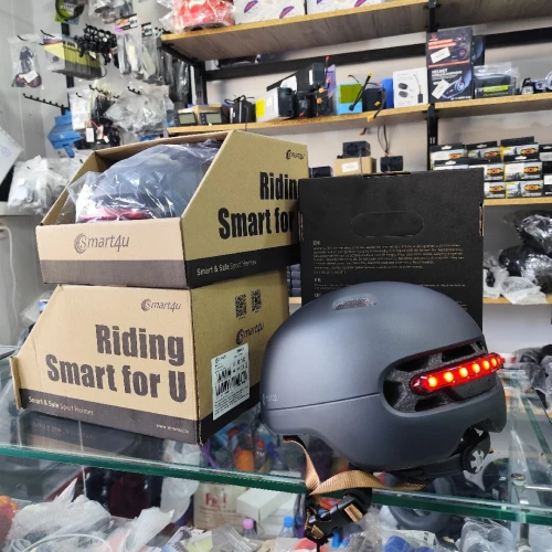 Casque Smart pour Moto Trottinette  Velo Électrique i Prix Choc!