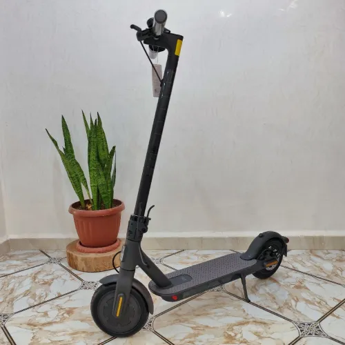 Trottinette Électrique Trotinette Xiaomi Essential I Faible kilométrage!