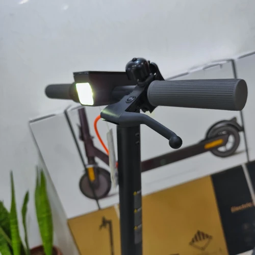 Trottinette Électrique Trotinette Xiaomi 4 Lite 2eme Génération i Jamais Utilisé!