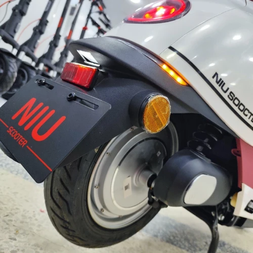 Moto Électrique NIU JET 7 i Affaire a pas Rater!
