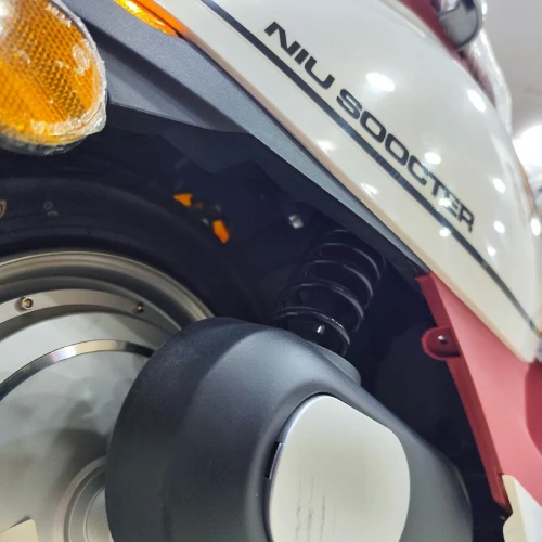 Moto Électrique NIU JET 7 i Affaire a pas Rater!