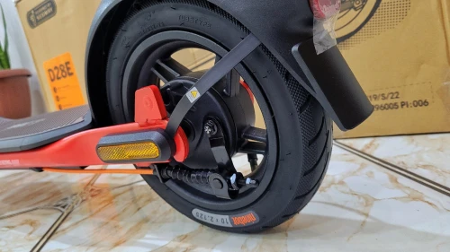 Trottinette Électrique Trotinette Ninebot D28E i Jamais Utilisé i PROMOTION!
