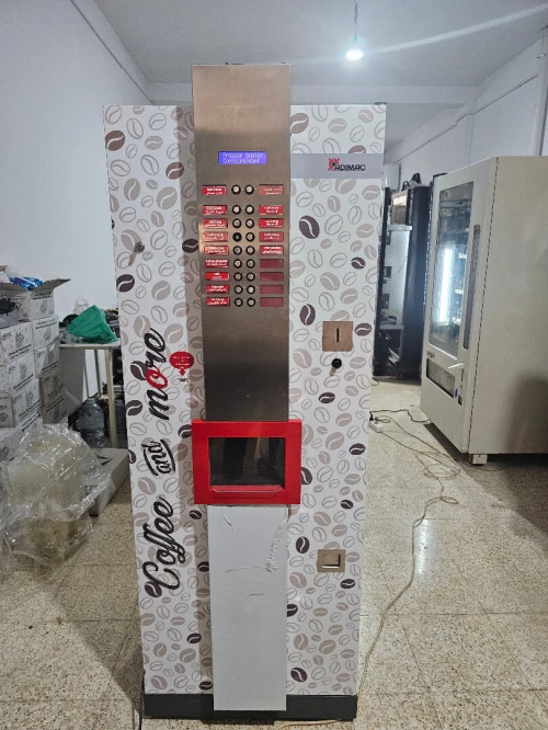 Distributeur automatique a café