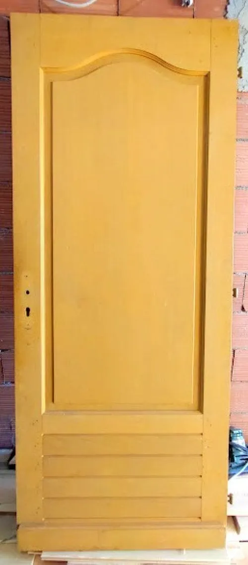 Portes d'entrée en bois exotique
