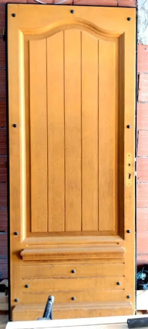 Portes d'entrée en bois exotique