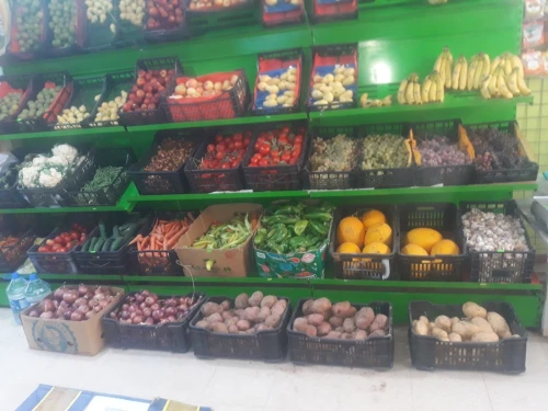 Équipement de supermarché et de magasin/تجهيزات المحلات و سوبر ماركت 