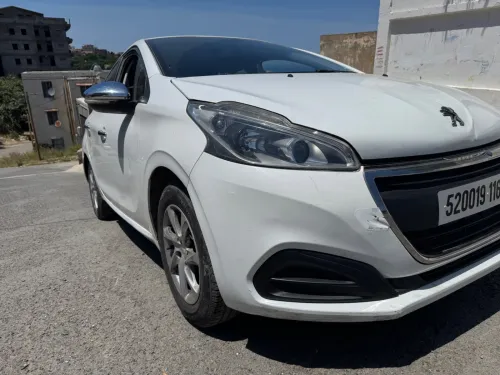 Peugeot 208 2016 Access Facelift