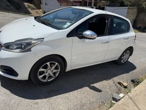 Peugeot 208 2016 Access Facelift