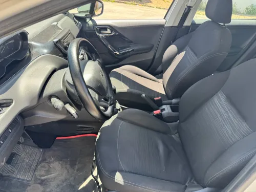 Peugeot 208 2016 Access Facelift