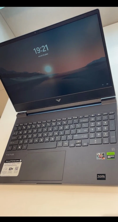 HP Victus 15