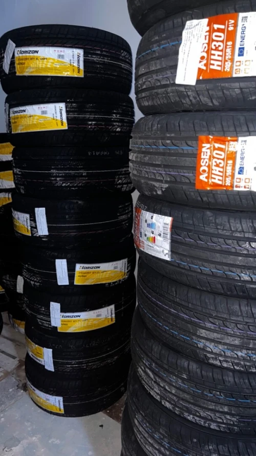 Vente pneus léger-lourds-Engins-clarck 