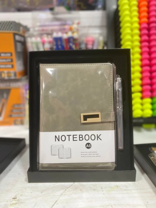 COFFRET NOTEBOOK AVEC STYLO 