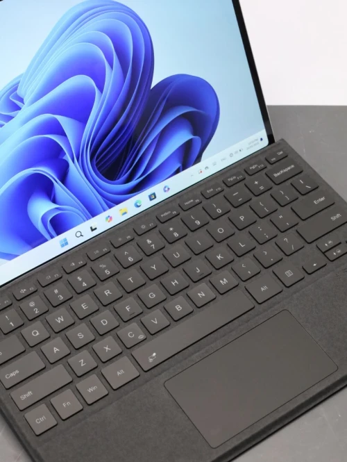 LAPTOP / TABLETE MICROSOFT SURFACE PRO 11, SNAPDRAGON X ELITE, 16GB 512GB SSD, 13" TACTILE 
