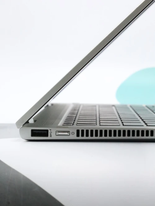 LAPTOP Hp ELITEBOOK 830 G8, I7-1185G7, 32GB 512GB SSD, 13.3" X360 TACTILE