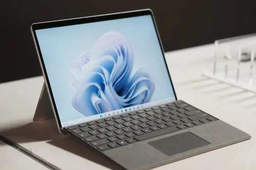 SURFACE PRO 10 ULTRA 5 16GB 512GB SSD 13" 2K TACTILE NEUF