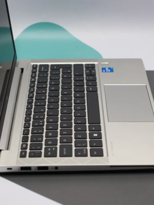 LAPTOP HP ELITEBOOK 830 G8 I5 11th GEN 16GB RAM 256GB SSD TACTILE