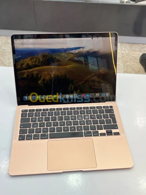 LAPTOP APPEL MACBOOK 2020 AIR RETINA  M1 8GB RAM 256G SSD 13.3" 2K 