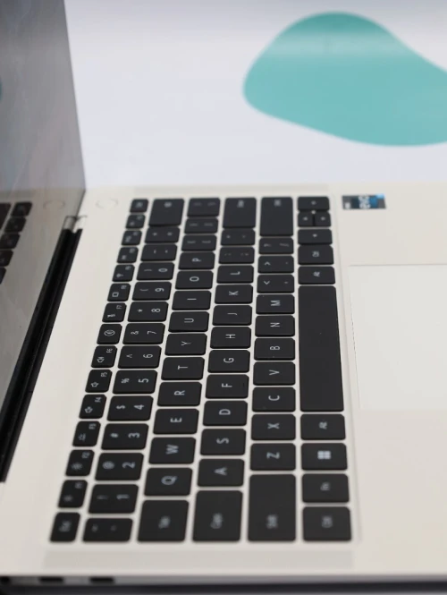 LAPTOP HUAWEI MATEBOOK PRO X I7-13Th GEN 16GB 1TB SSD TACTILE