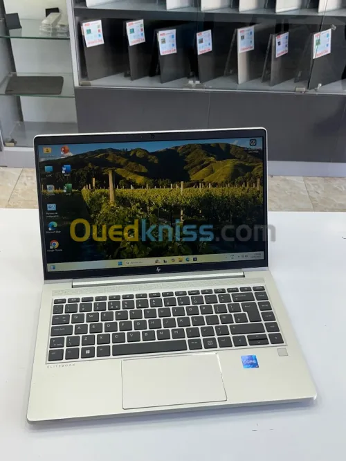 LAPTOP HP ELITEBOOK 640 G10 I7-1355U 16GB 512GB SSD ECRAN  14" FHD