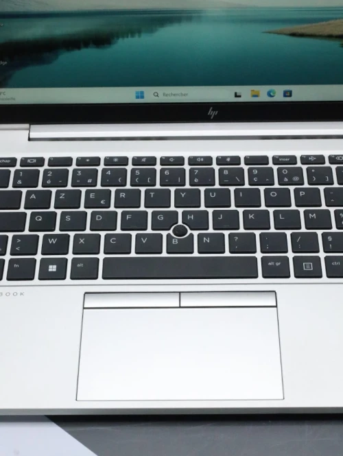 LAPTOP Hp ELITEBOOK 840 G8 , I7-1165G7 16GB 256GB SSD , 14" FHD