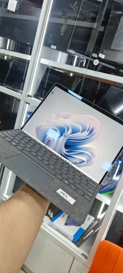 Microsoft Surface Pro 10 Core Ultra 7 16 Go/256 Go