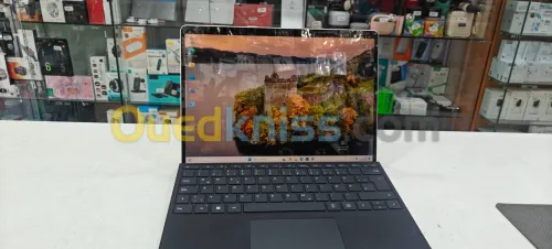 Microsoft Surface Pro 9 i5 Evo 12eme 8Go 256Go SSD