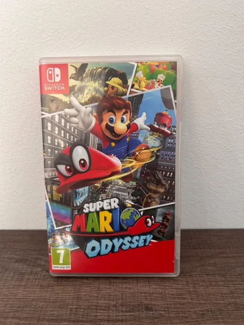 2 jeux Nintendo Switch: Mario Kart 8 Deluxe et Super Mario Oddysey