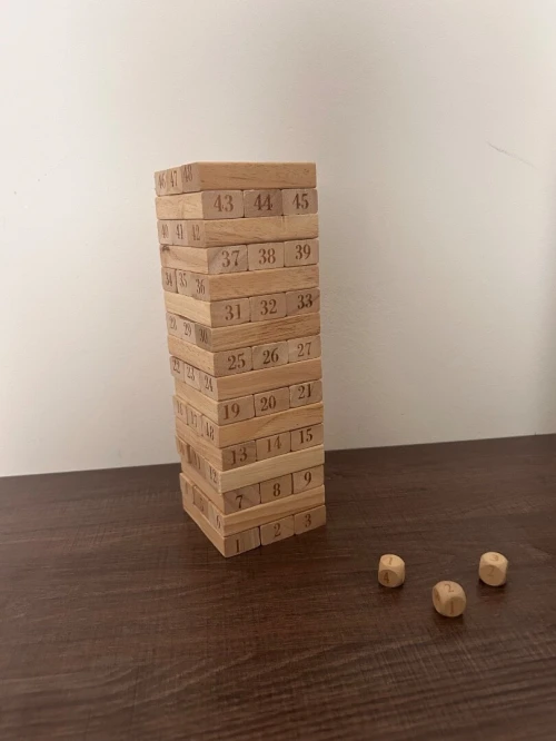 Jeu de société JENGA. État impeccable !
