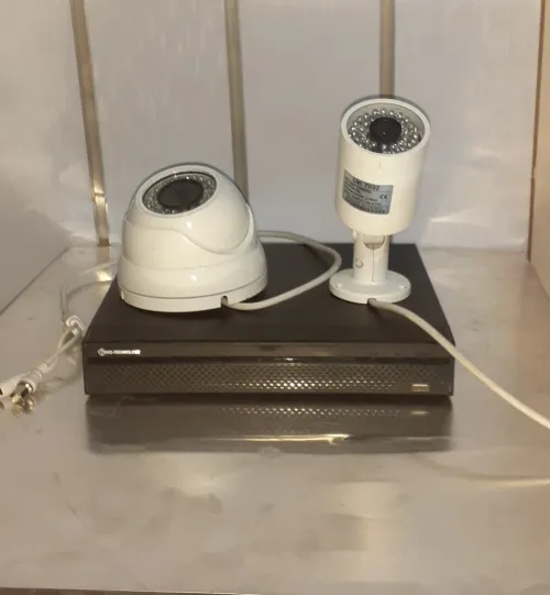 Logiciel et accessoires de vente pour commencer et matériel de surveillance