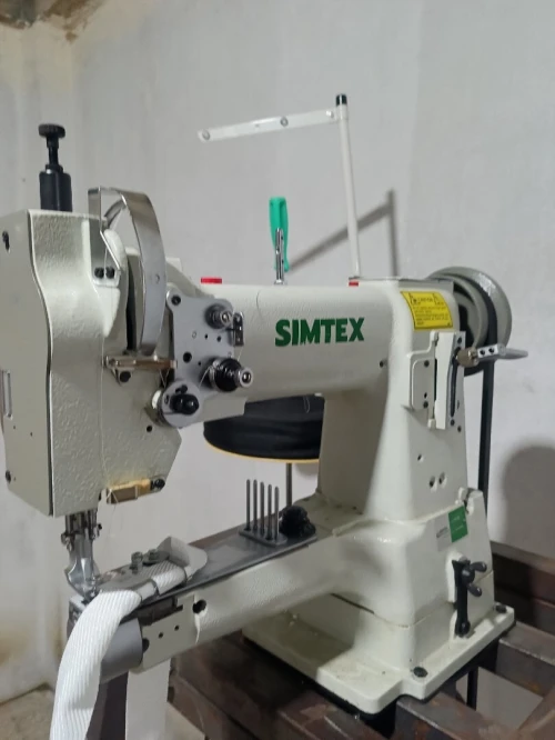 Machine bordeuse