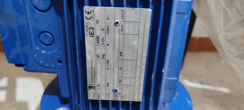 Réducteurs et cracher et pompe immergée verticale et moteurs électriques 