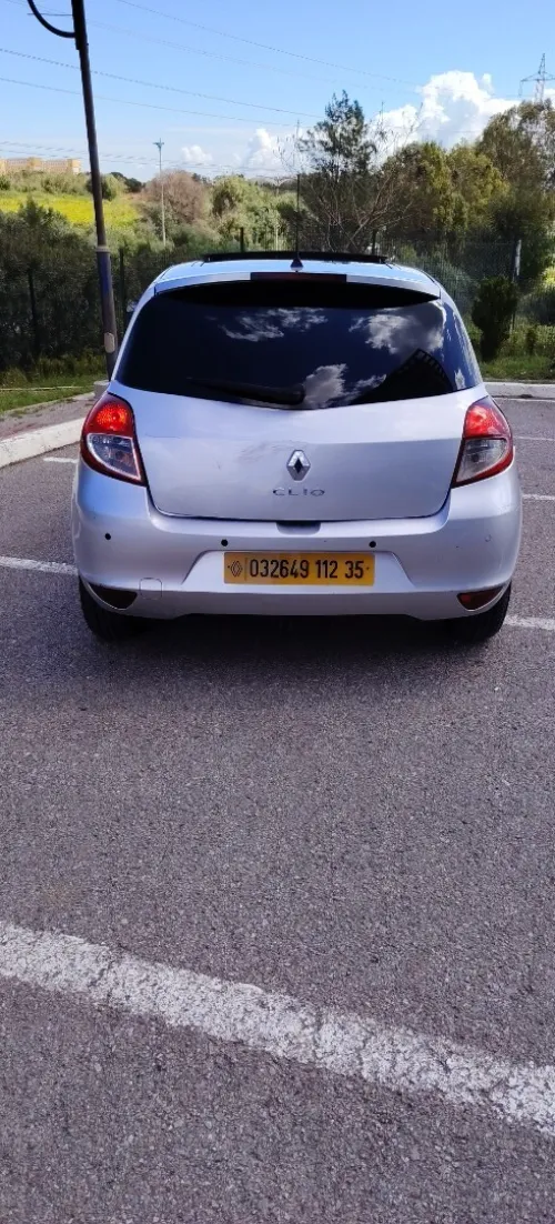 Renault Clio 3 2012 Night and Day
