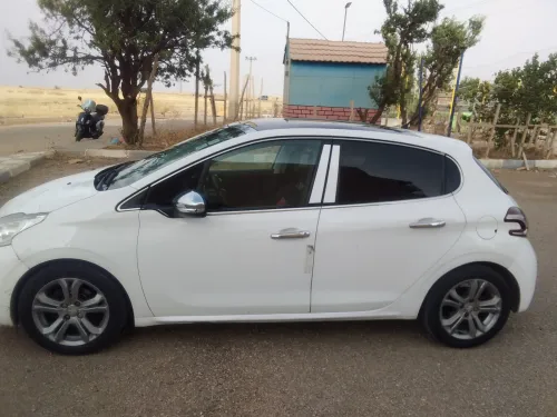 Peugeot 208 2014 Allure