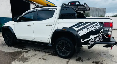 Mitsubishi L200 2021 Doube cabine Evolution