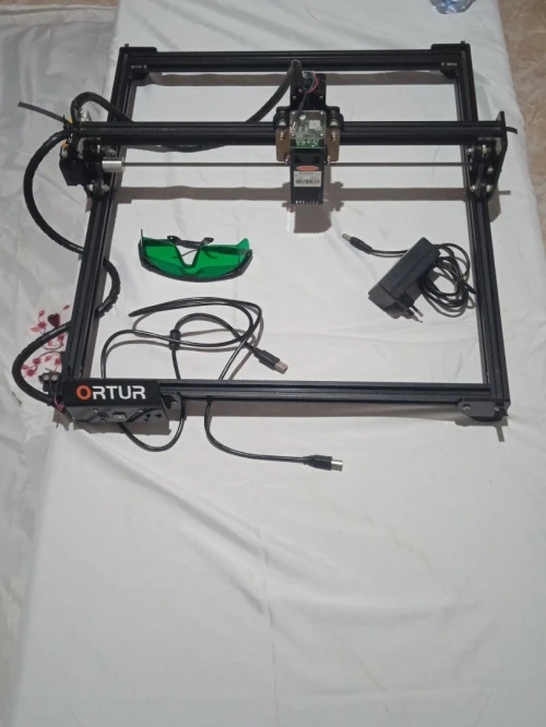 Machine laser